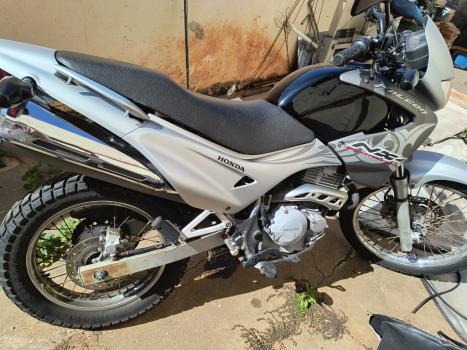 HONDA NX Falcon 400, Foto 2