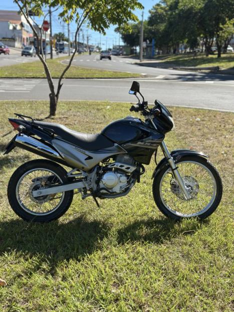 HONDA NX Falcon 400, Foto 2