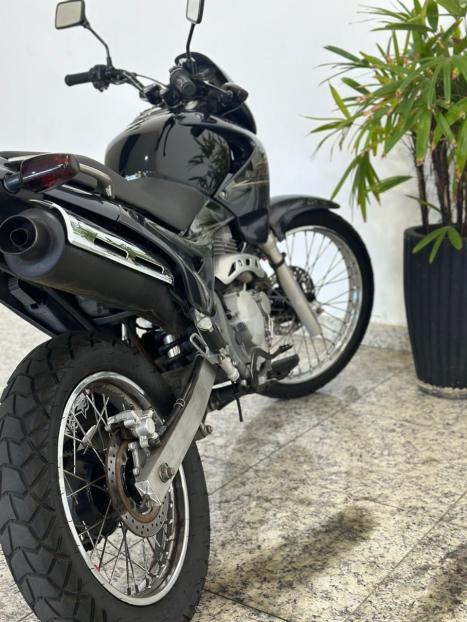 HONDA NX Falcon 400, Foto 4