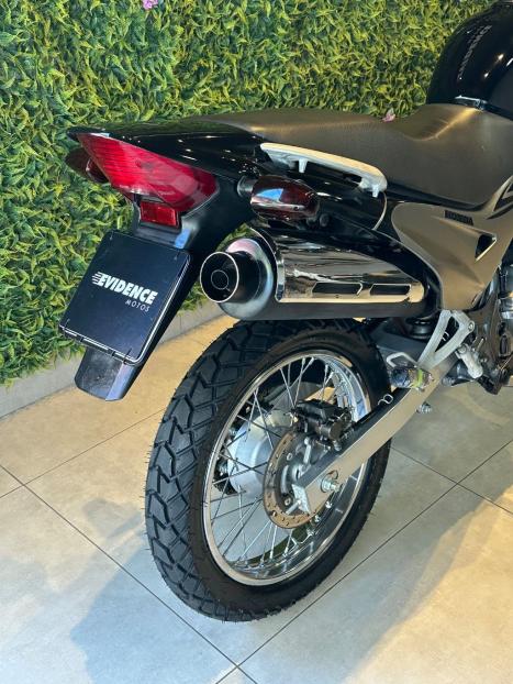 HONDA NX Falcon 400, Foto 3