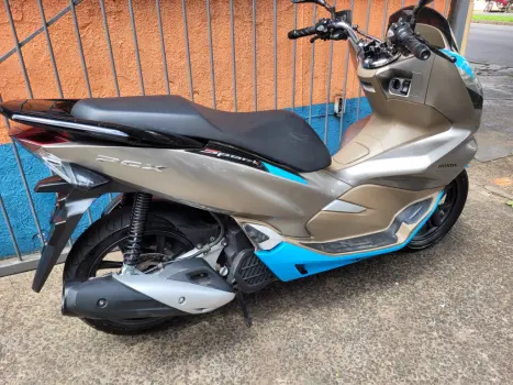 HONDA PCX 150 DLX, Foto 2