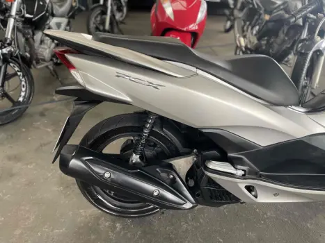 HONDA PCX 150 DLX, Foto 3