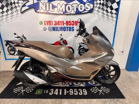 HONDA PCX 150 DLX, Foto 2