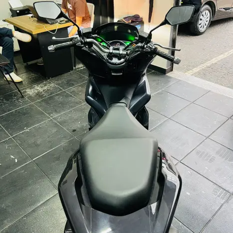 HONDA PCX 150 DLX, Foto 2