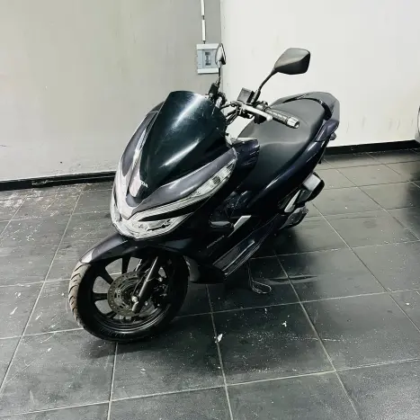 HONDA PCX 150 DLX, Foto 3