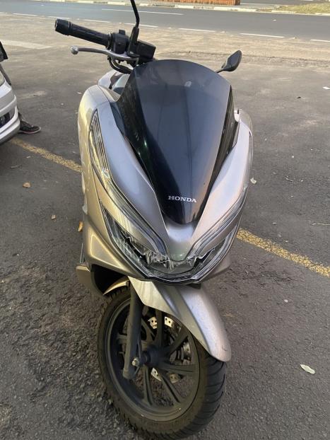 HONDA PCX 150 DLX, Foto 3
