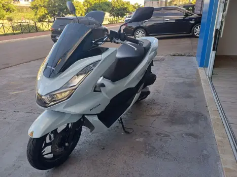 HONDA PCX 160 DLX ABS, Foto 2
