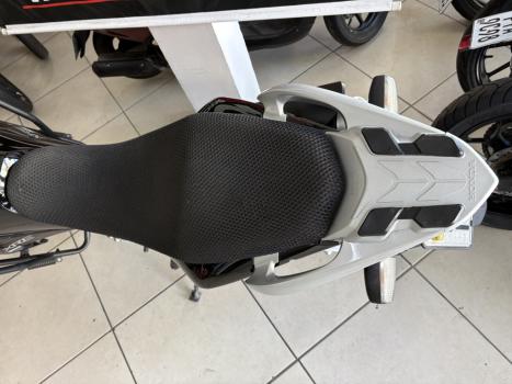 HONDA XRE 300 , Foto 8