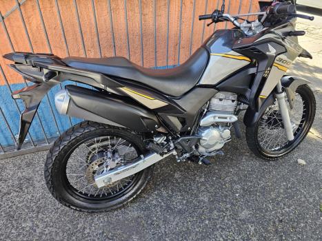 HONDA XRE 300 ADVENTURE, Foto 2