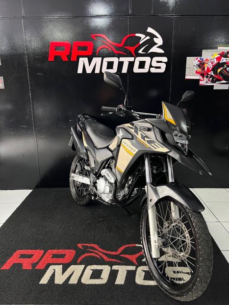 HONDA XRE 300 ADVENTURE, Foto 10