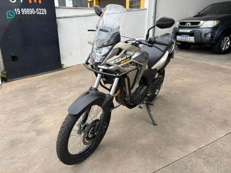 HONDA XRE 300 Sahara ADVENTURE, Foto 2