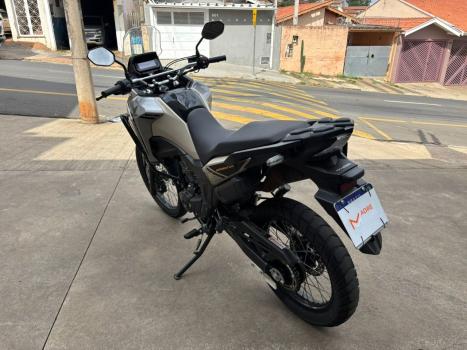 HONDA XRE 300 Sahara ADVENTURE, Foto 5