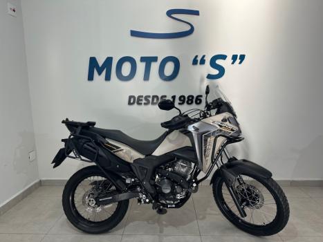 HONDA XRE 300 Sahara ADVENTURE, Foto 1