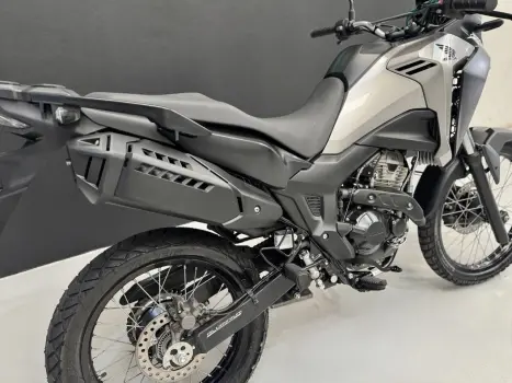 HONDA XRE 300 Sahara , Foto 4