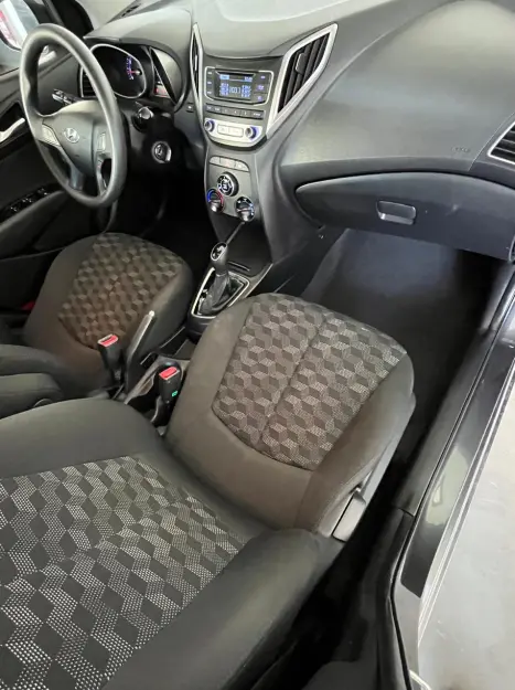 HYUNDAI HB 20 Hatch 1.6 16V 4P FLEX COMFORT PLUS AUTOMTICO, Foto 16