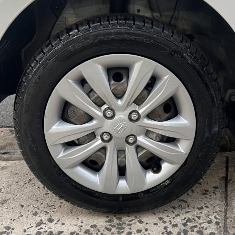HYUNDAI HB 20 Hatch 1.6 16V 4P FLEX COMFORT PLUS AUTOMTICO, Foto 13