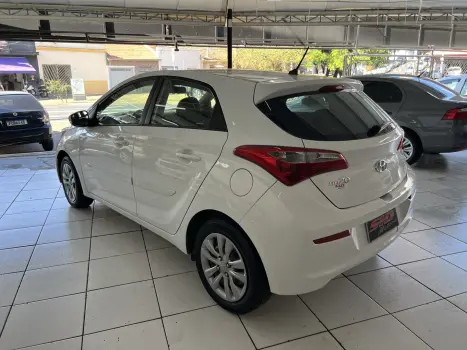 HYUNDAI HB 20 Hatch 1.6 16V 4P FLEX COMFORT, Foto 6