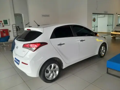 HYUNDAI HB 20 Hatch 1.6 16V 4P PREMIUM FLEX AUTOMTICO, Foto 9
