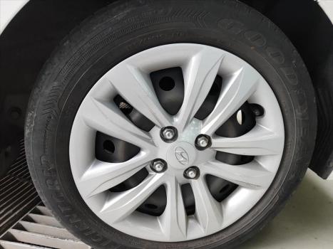 HYUNDAI HB 20 Hatch 1.6 16V 4P FLEX COMFORT PLUS AUTOMTICO, Foto 4