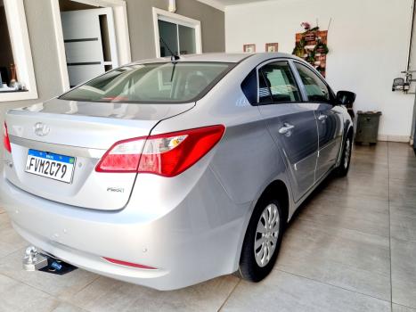 HYUNDAI HB 20 Sedan 1.0 12V 4P FLEX COMFORT PLUS, Foto 4