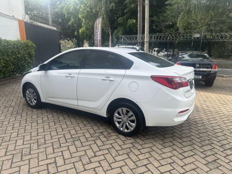 HYUNDAI HB 20 Sedan 1.0 12V 4P FLEX COMFORT PLUS, Foto 3