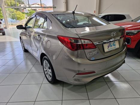 HYUNDAI HB 20 Sedan 1.6 16V 4P FLEX COMFORT STYLE AUTOMTICO, Foto 4