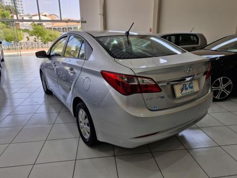 HYUNDAI HB 20 Sedan 1.6 16V 4P FLEX COMFORT PLUS AUTOMTICO, Foto 2
