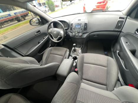 HYUNDAI I30 2.0 16V 4P, Foto 5