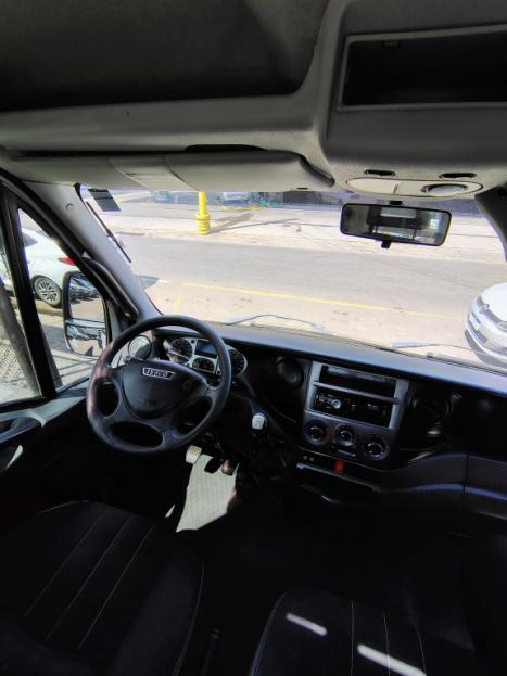 IVECO Daily 35S14 DIESEL CHASSI CABINE TURBO INTERCOOLER, Foto 8