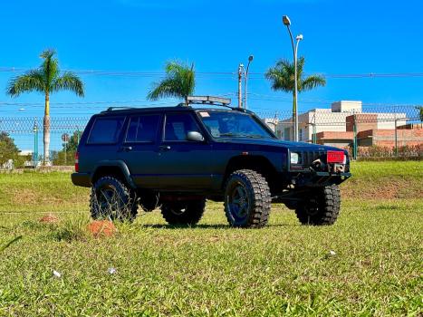 JEEP Cherokee 4.0 6 CILINDROS 12V 4P 4X4 SPORT, Foto 2