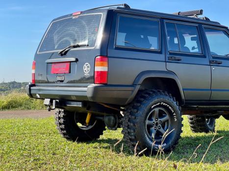 JEEP Cherokee 4.0 6 CILINDROS 12V 4P 4X4 SPORT, Foto 6