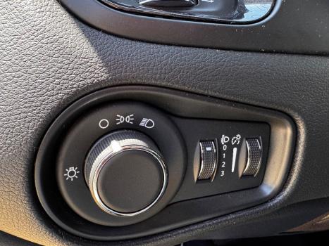 JEEP Renegade 1.3 16V 4P FLEX T270 LONGITUDE TURBO AUTOMTICO, Foto 28