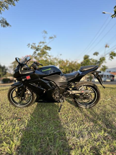 KAWASAKI Ninja 250 R, Foto 5