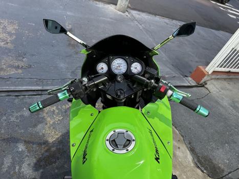 KAWASAKI Ninja 250 R, Foto 3