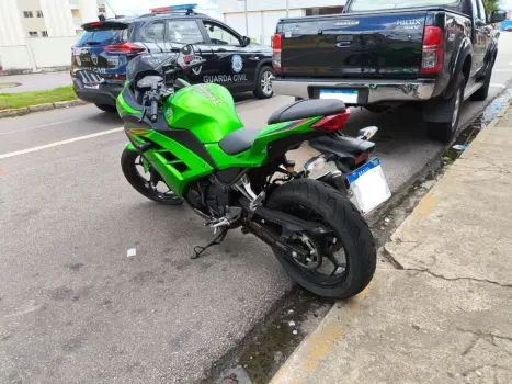 KAWASAKI Ninja 300 ABS, Foto 3