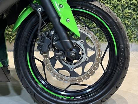 KAWASAKI Ninja 300 ABS, Foto 10