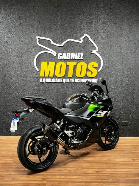 KAWASAKI Ninja 400 , Foto 6