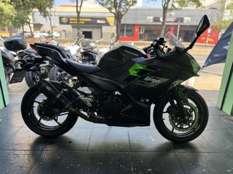 KAWASAKI Ninja 400 , Foto 4