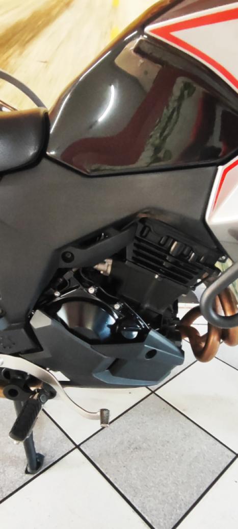 KAWASAKI Versys 300 TOURER, Foto 9