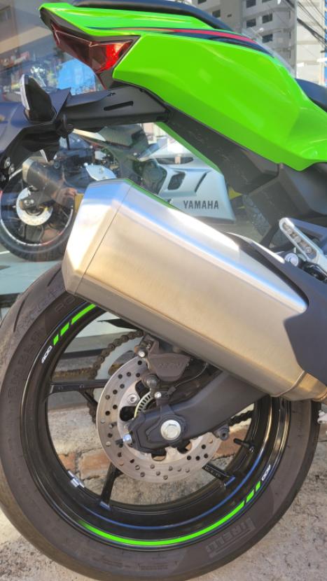 KAWASAKI ZX-4R , Foto 9