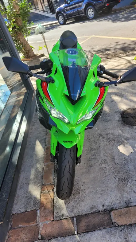 KAWASAKI ZX-4R , Foto 17