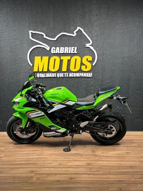 KAWASAKI ZX-4R , Foto 2