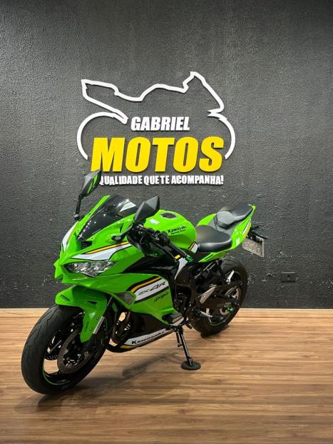 KAWASAKI ZX-4R , Foto 4