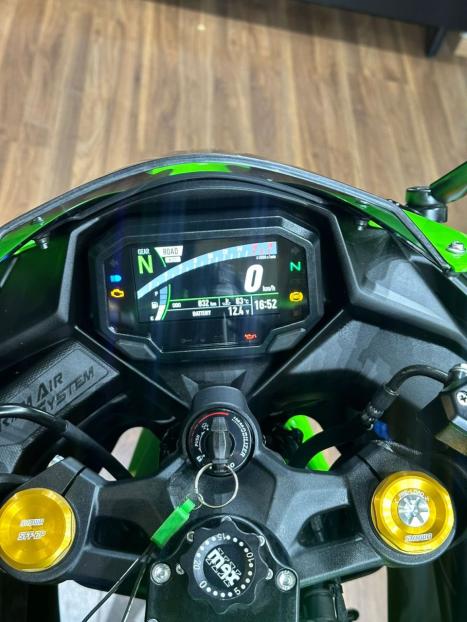 KAWASAKI ZX-4R , Foto 7