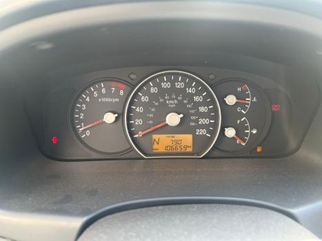 KIA Carens 2.0 16V 4P EX, Foto 7
