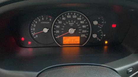KIA Carens 2.0 16V 4P EX, Foto 9