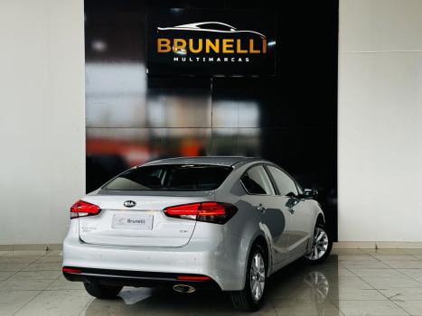 KIA Cerato Sedan 1.6 16V 4P SX3 AUTOMTICO, Foto 4