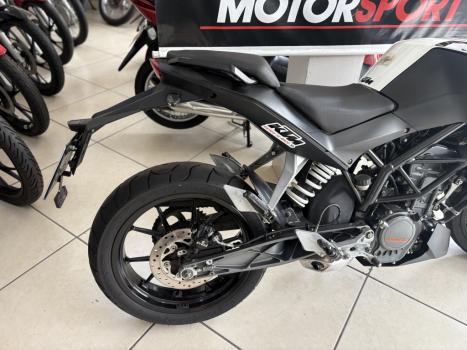 KTM 200 DUKE , Foto 2