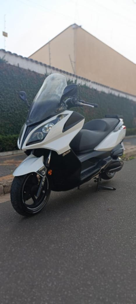 KYMCO Downtown 300i ABS, Foto 4