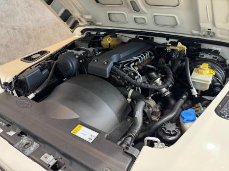 LAND ROVER Defender 110 2.4 4P SW 4X4 TURBO, Foto 10